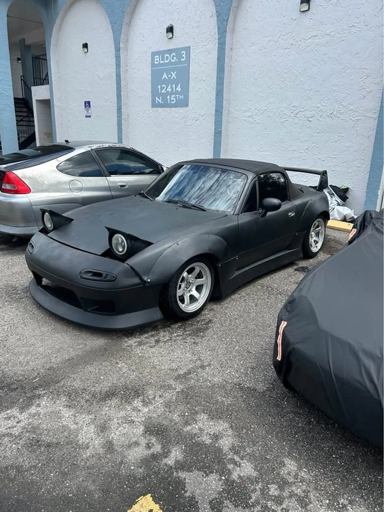 1991 Mazda NA MX-5 Miata - Image 2 of 12