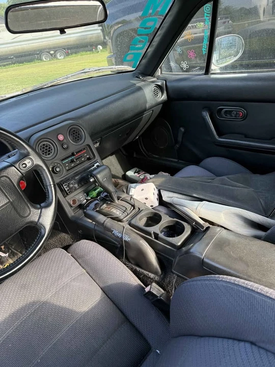 1991 Mazda NA MX-5 Miata - Image 15 of 19