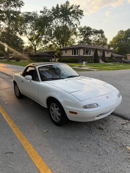 1991 Mazda NA MX-5 Miata - Image 5 of 12