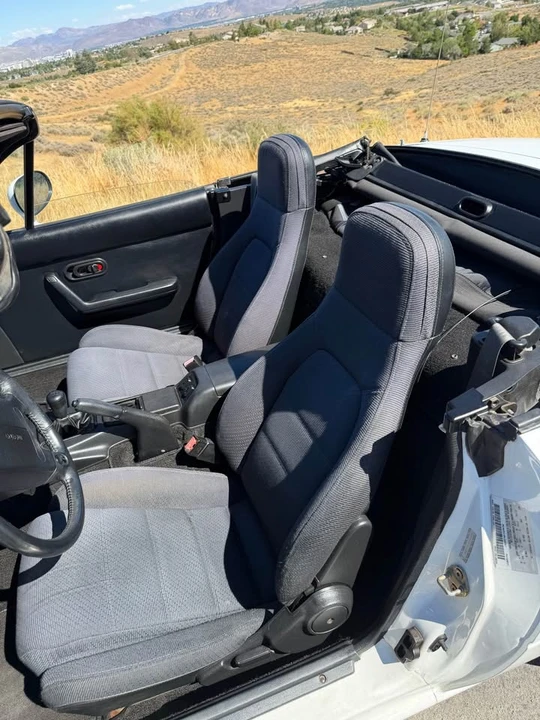 1991 Mazda NA MX-5 Miata - Image 11 of 15