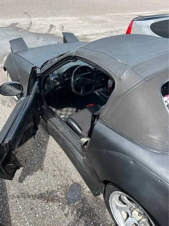 1991 Mazda NA MX-5 Miata - Image 5 of 12
