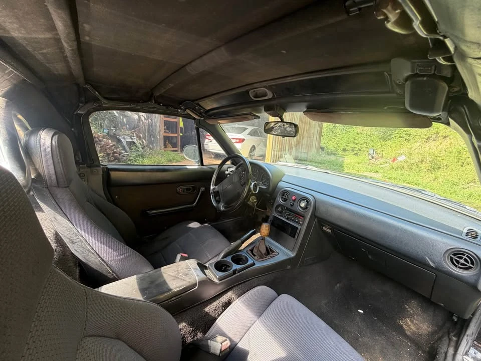 1991 Mazda NA MX-5 Miata - Image 5 of 12