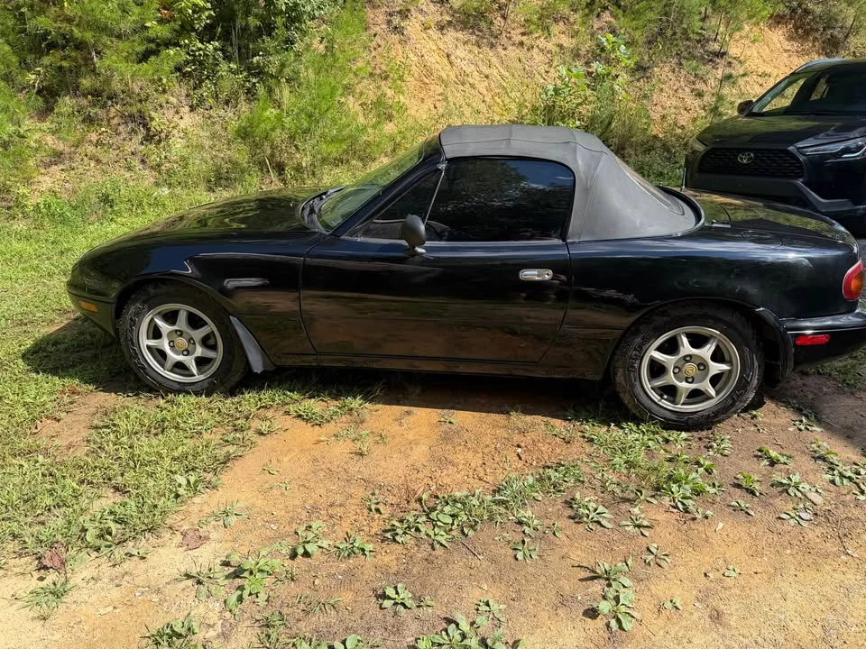 1991 Mazda NA MX-5 Miata - Image 2 of 12