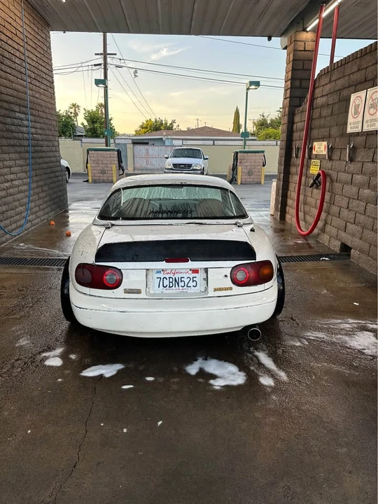 1991 Mazda NA MX-5 Miata - Image 5 of 10