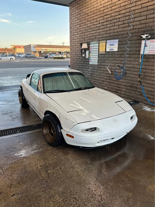 1991 Mazda NA MX-5 Miata - Image 3 of 10
