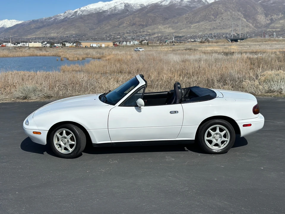 1991 Mazda NA MX-5 Miata - Image 11 of 31