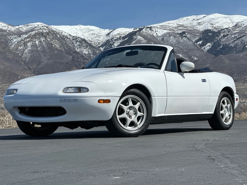 1991 Mazda NA MX-5 Miata - Image 2 of 31