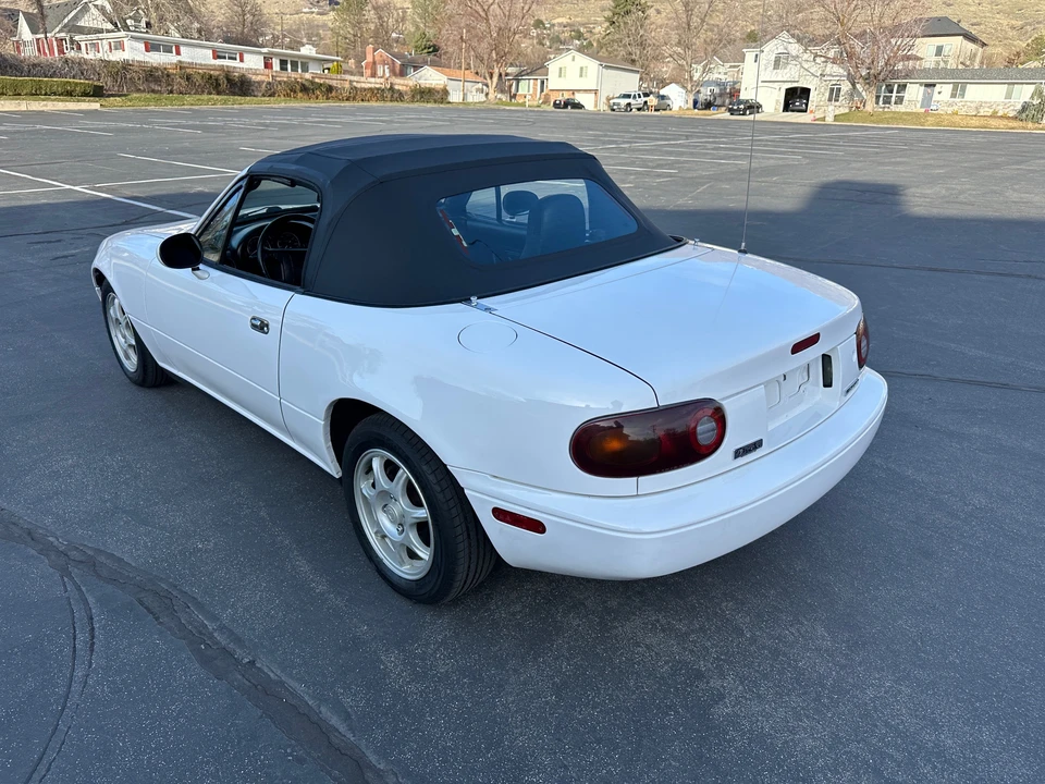 1991 Mazda NA MX-5 Miata - Image 28 of 31