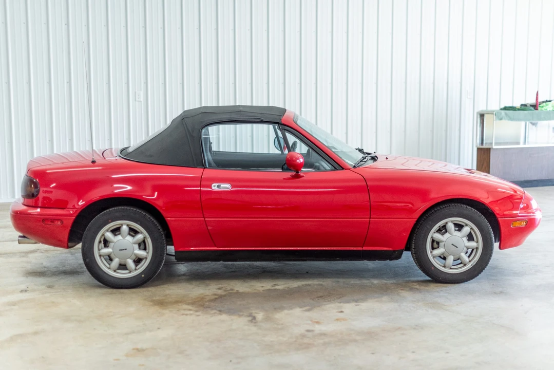 1991 Mazda NA MX-5 Miata - Image 14 of 31