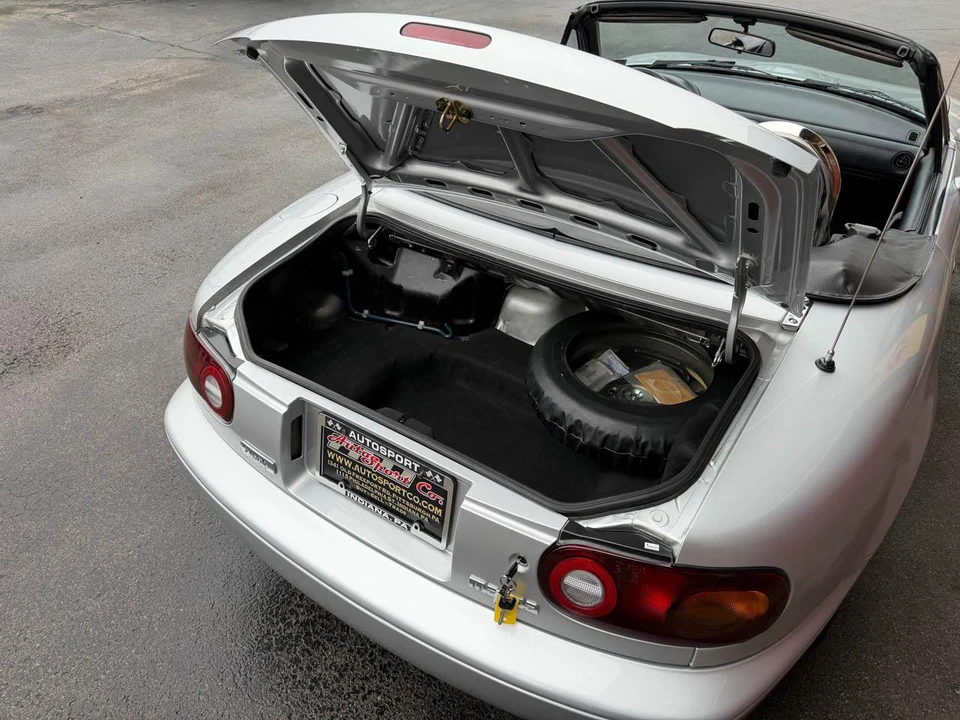 1991 Mazda NA MX-5 Miata - Image 29 of 31