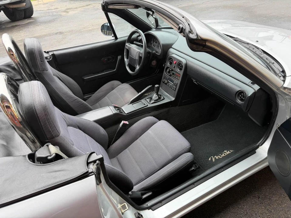 1991 Mazda NA MX-5 Miata - Image 31 of 31