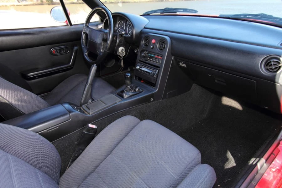 1991 Mazda NA MX-5 Miata - Image 5 of 10