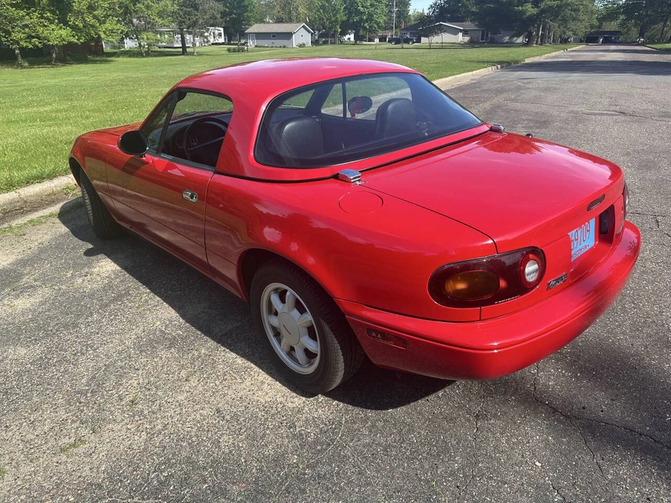 1991 Mazda NA MX-5 Miata - Image 8 of 31