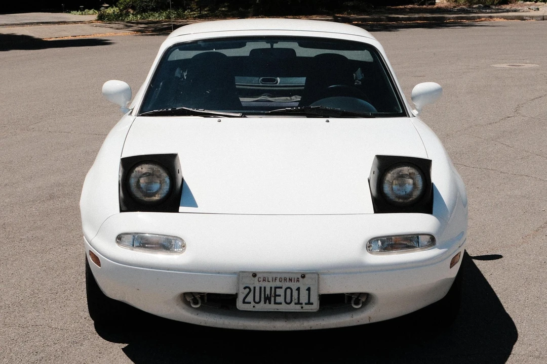 1991 Mazda NA MX-5 Miata - Image 2 of 31