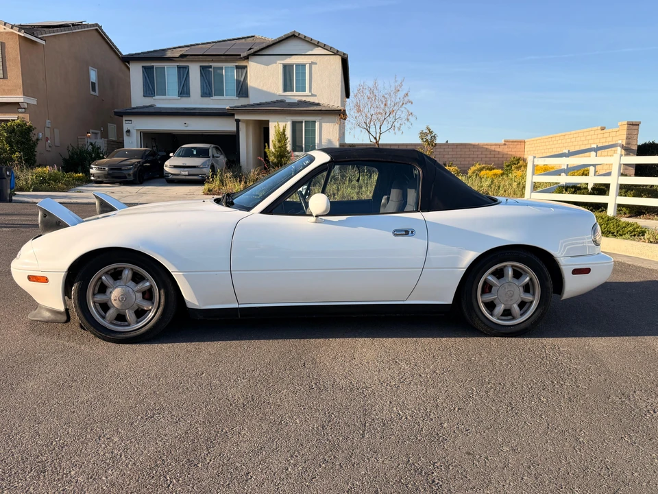1991 Mazda NA MX-5 Miata - Image 13 of 31