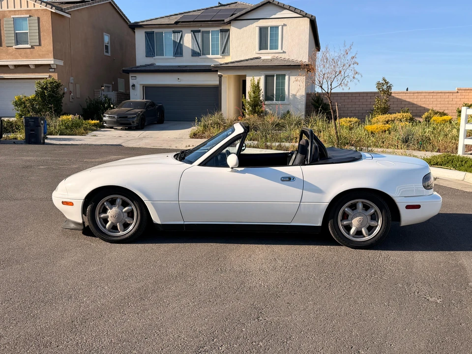1991 Mazda NA MX-5 Miata - Image 6 of 31