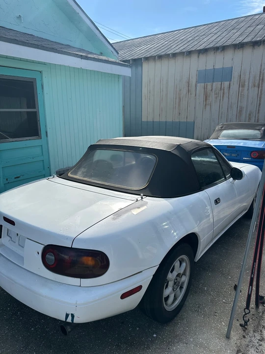 1991 Mazda NA MX-5 Miata - Image 4 of 8