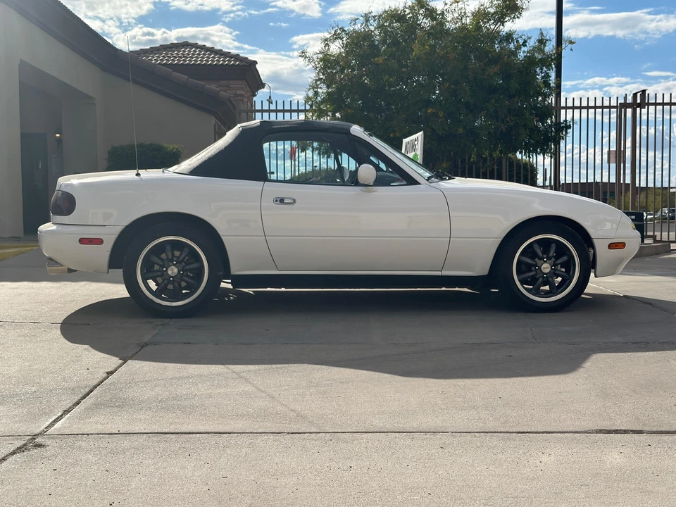 1991 Mazda NA MX-5 Miata - Image 15 of 31