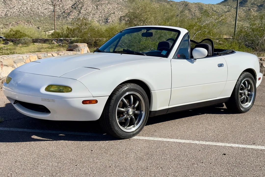 1991 Mazda NA MX-5 Miata - Image 2 of 31