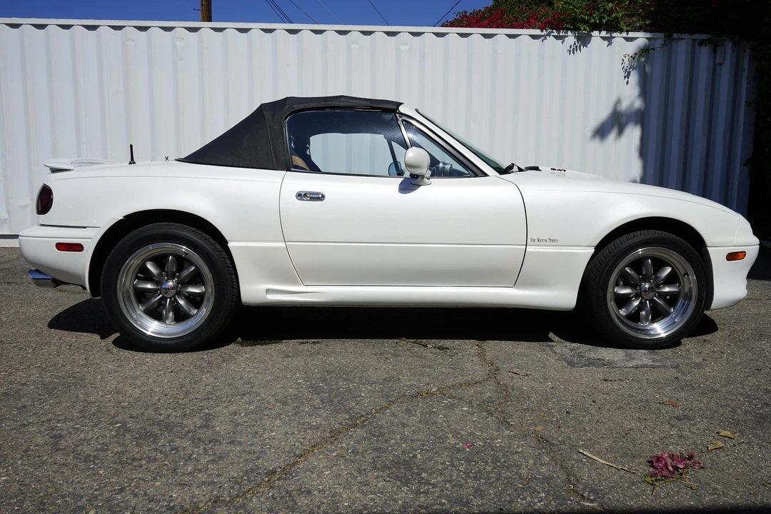 1991 Mazda NA MX-5 Miata - Image 24 of 31