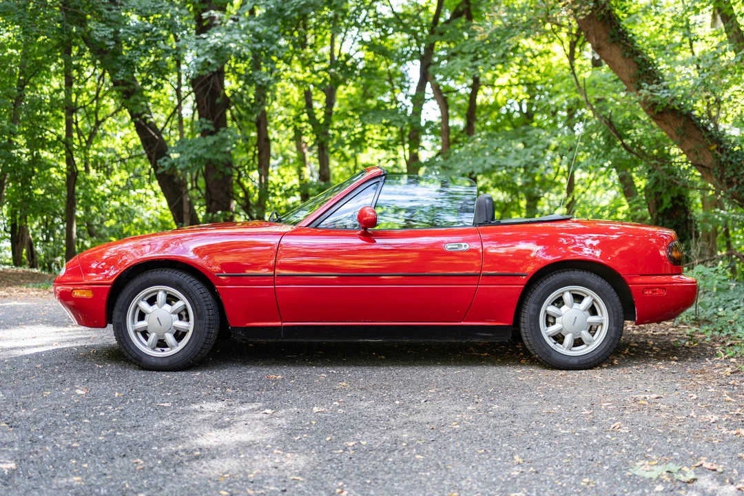 1991 Mazda NA MX-5 Miata - Image 8 of 31