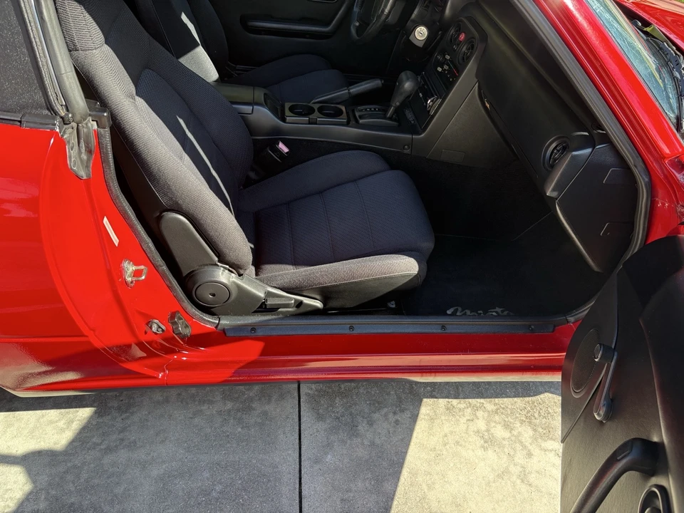 1991 Mazda NA MX-5 Miata - Image 16 of 21