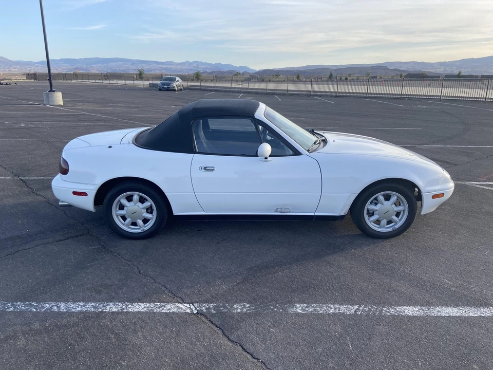 1991 Mazda NA MX-5 Miata - Image 8 of 31