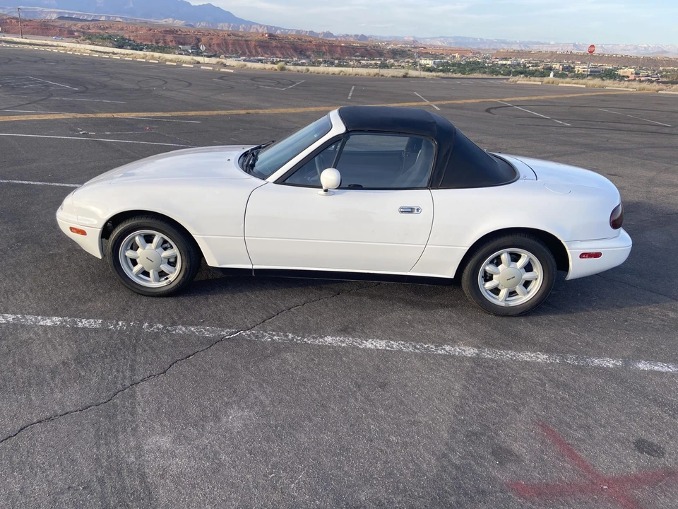 1991 Mazda NA MX-5 Miata - Image 16 of 31