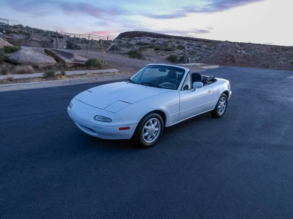 1991 Mazda NA MX-5 Miata - Image 29 of 31
