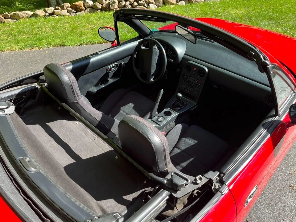 1991 Mazda NA MX-5 Miata - Image 8 of 31
