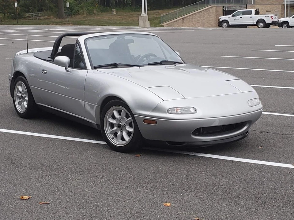 1991 Mazda NA MX-5 Miata - Image 17 of 31