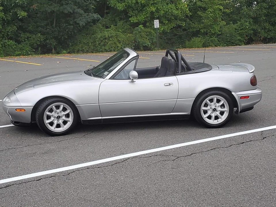 1991 Mazda NA MX-5 Miata - Image 9 of 31