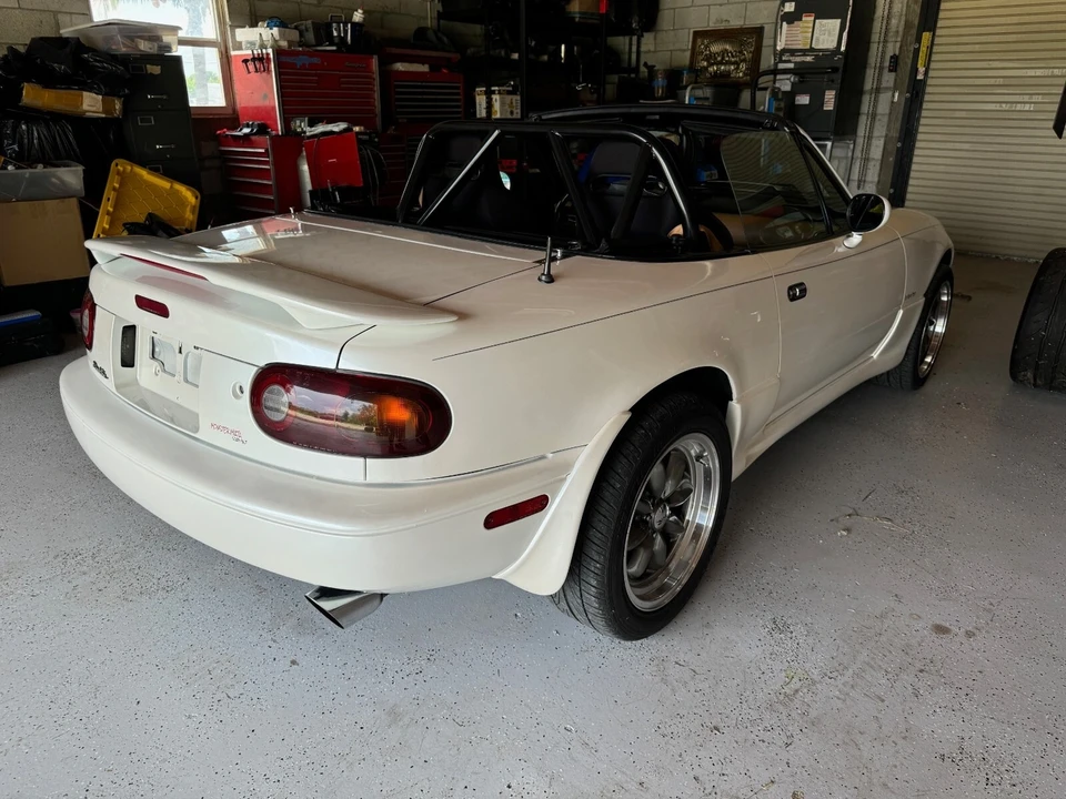 1991 Mazda NA MX-5 Miata - Image 18 of 21
