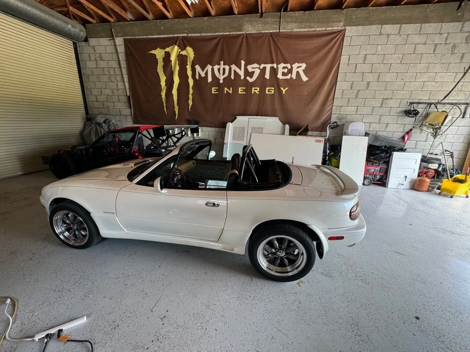 1991 Mazda NA MX-5 Miata - Image 14 of 21