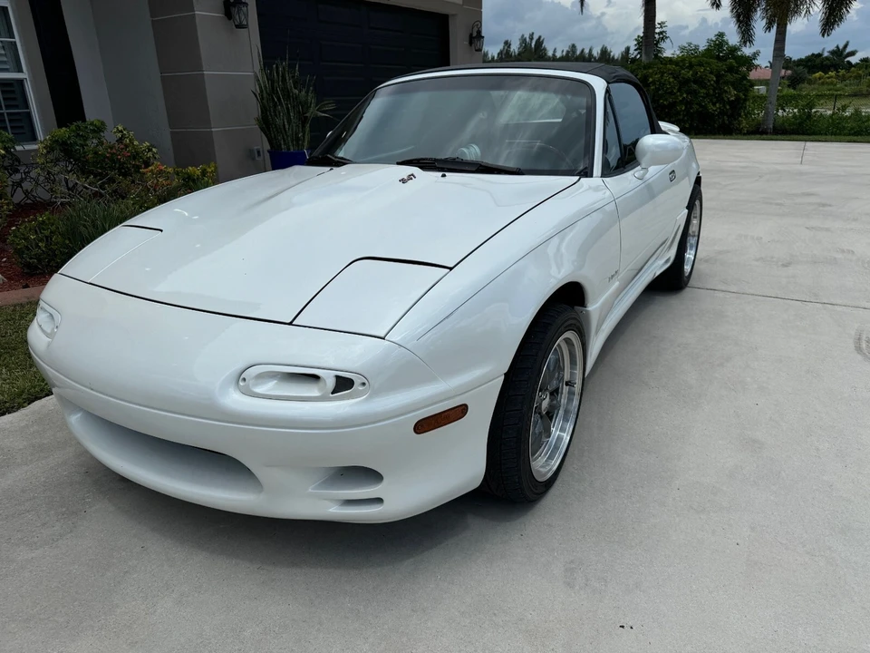 1991 Mazda NA MX-5 Miata - Image 19 of 21