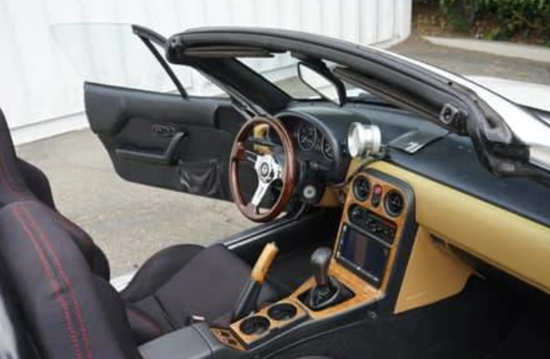 1991 Mazda NA MX-5 Miata - Image 11 of 21