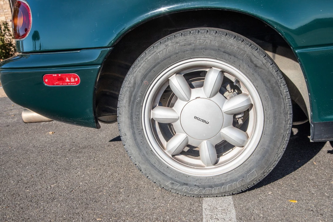 1991 Mazda NA MX-5 Miata - Image 30 of 31