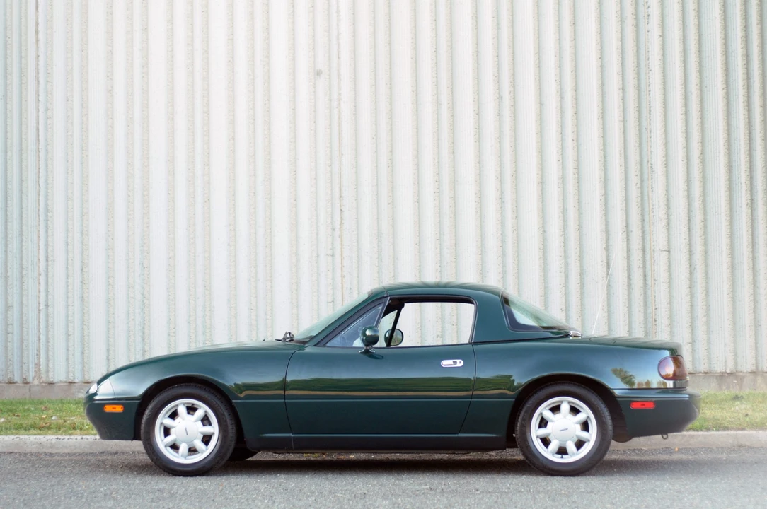 1991 Mazda NA MX-5 Miata - Image 2 of 31