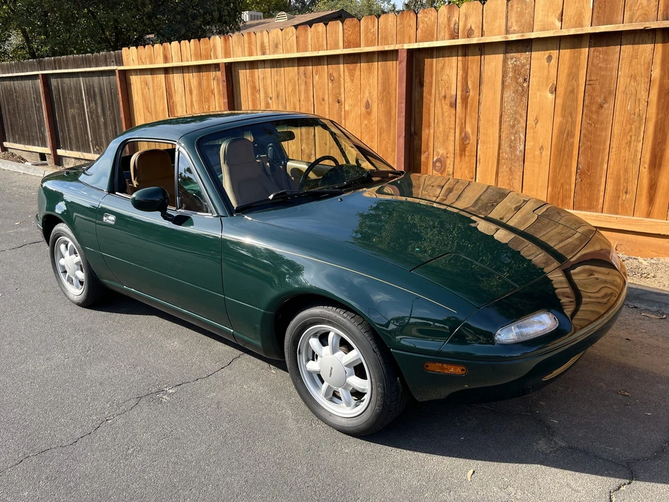 1991 Mazda NA MX-5 Miata - Image 2 of 31