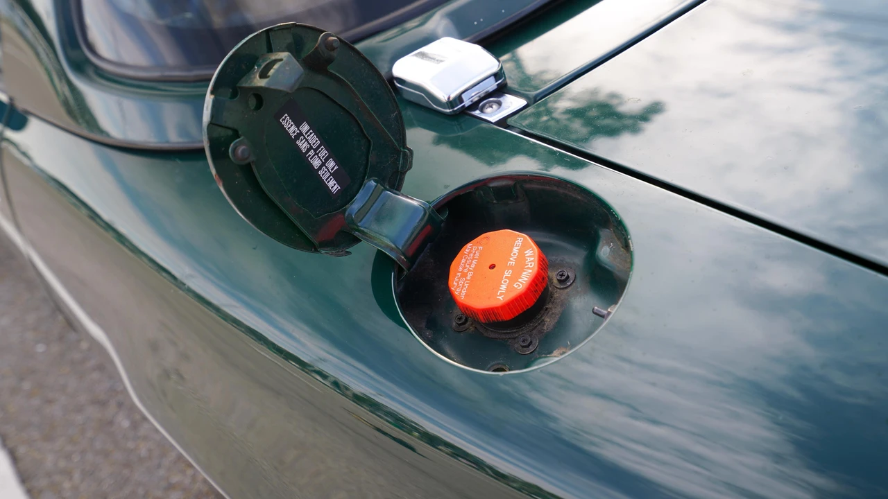 1991 Mazda NA MX-5 Miata - Image 30 of 31