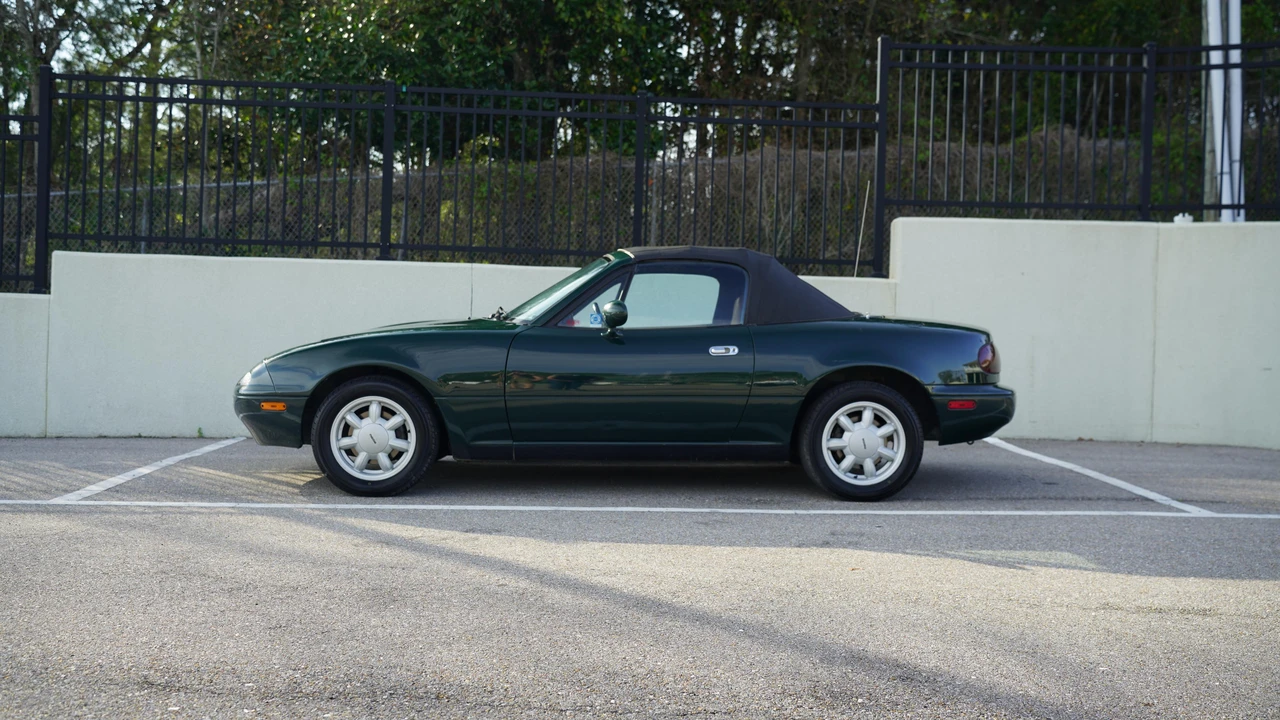 1991 Mazda NA MX-5 Miata - Image 9 of 31