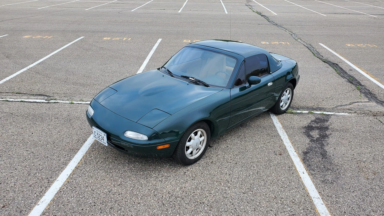 1991 Mazda NA MX-5 Miata - Image 2 of 31