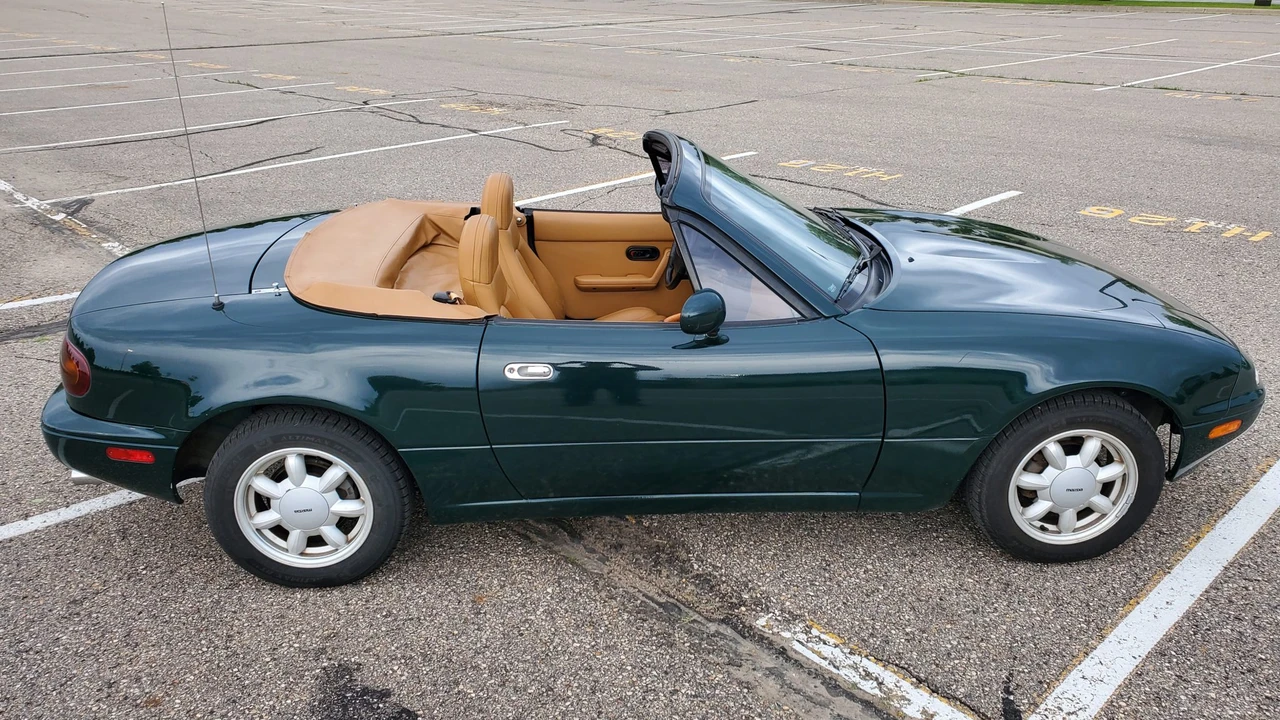 1991 Mazda NA MX-5 Miata - Image 30 of 31