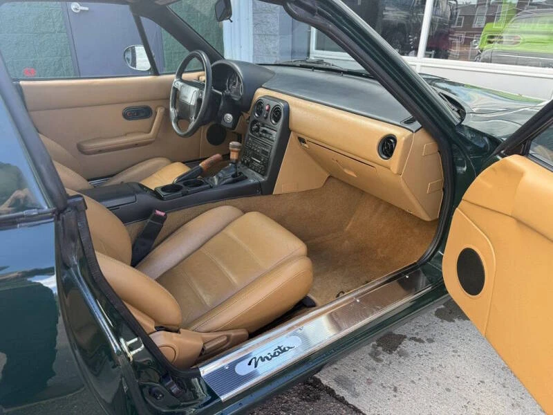 1991 Mazda NA MX-5 Miata - Image 13 of 28