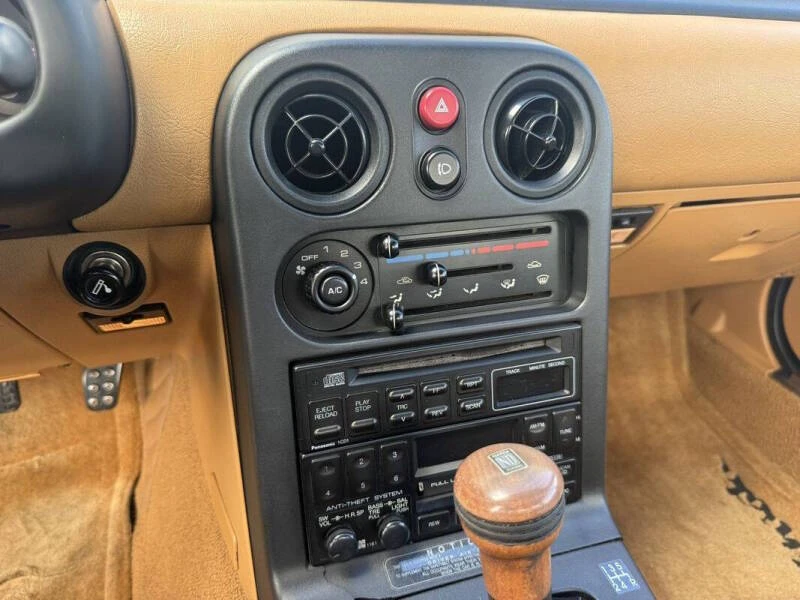 1991 Mazda NA MX-5 Miata - Image 21 of 28