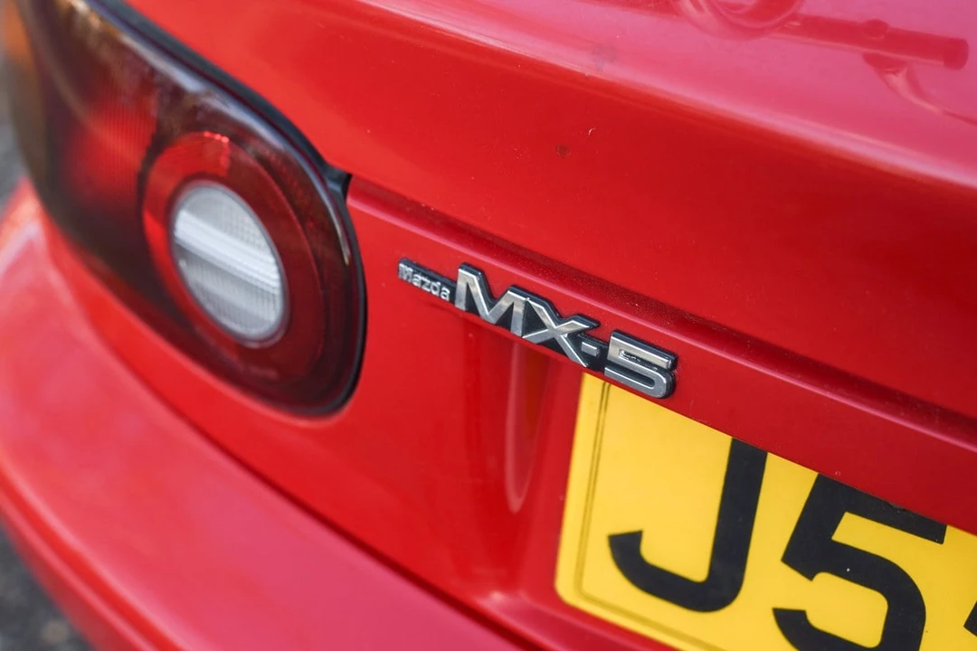 1991 Mazda NA MX-5 Miata - Image 9 of 30