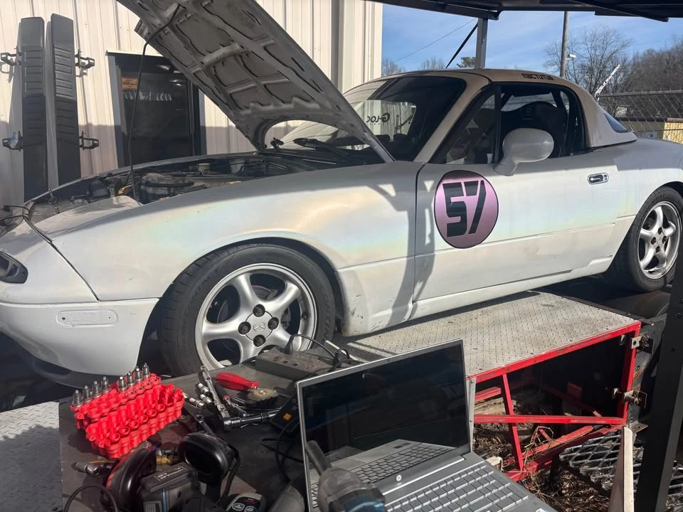 1991 Mazda NA MX-5 Miata - Image 5 of 8