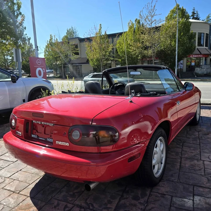 1991 Mazda NA MX-5 Miata - Image 5 of 12