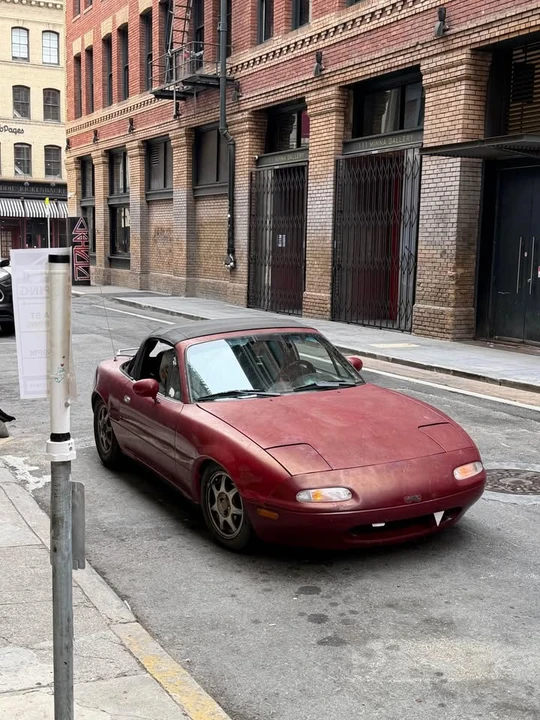1991 Mazda NA MX-5 Miata - Image 5 of 9