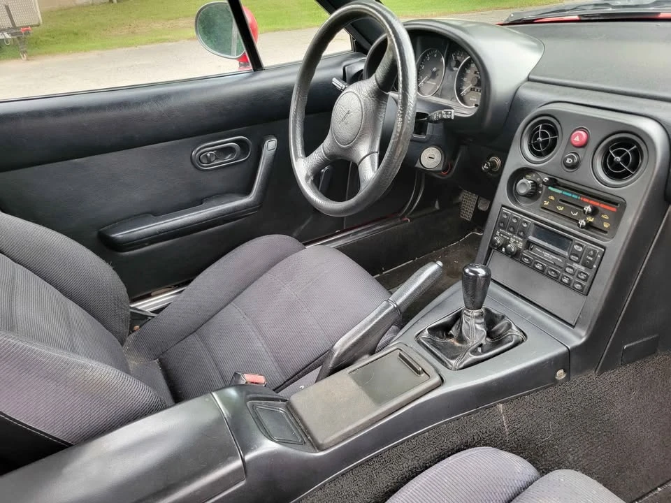 1991 Mazda NA MX-5 Miata - Image 9 of 14